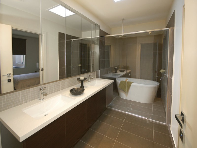 18B Churchill Street, Doncaster East VIC 3109