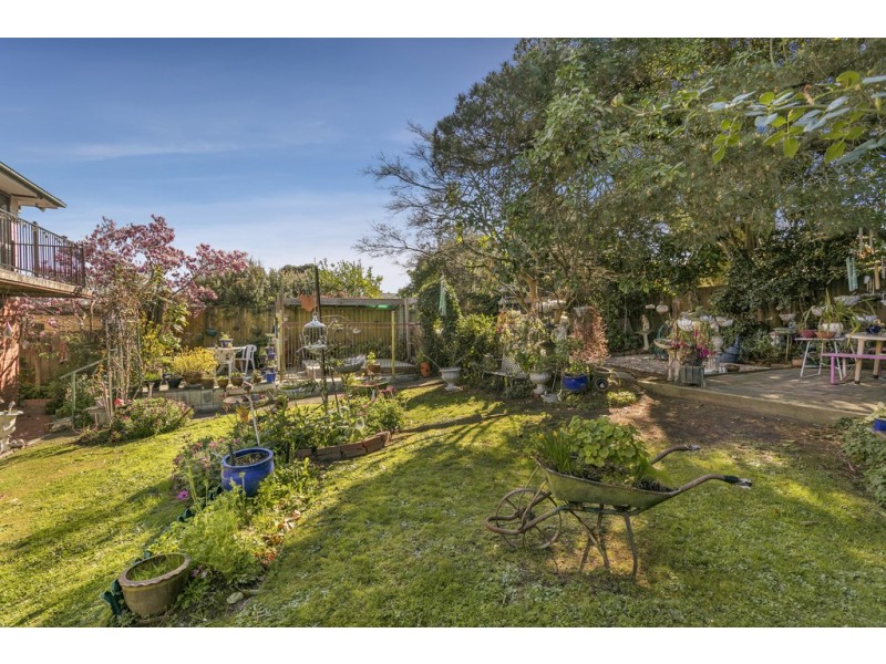 25 Highview Drive, Doncaster VIC 3108