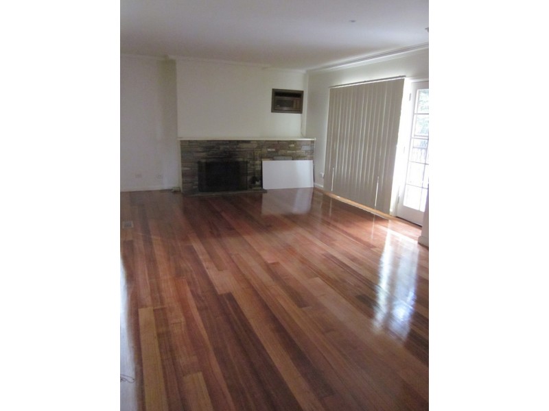 24 Hedge End Road, Mitcham VIC 3132