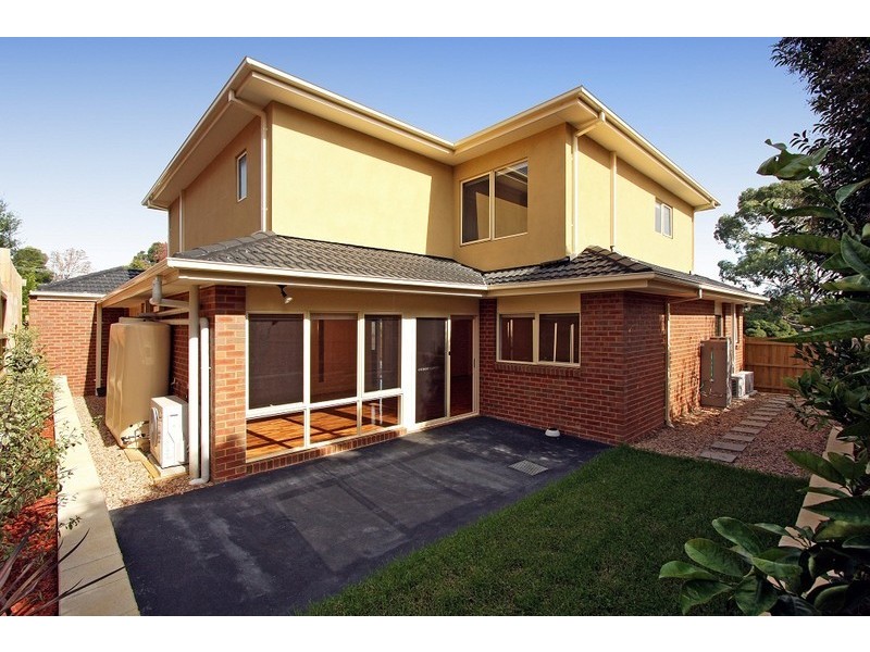 2/9 Renshaw Street, Doncaster East VIC 3109