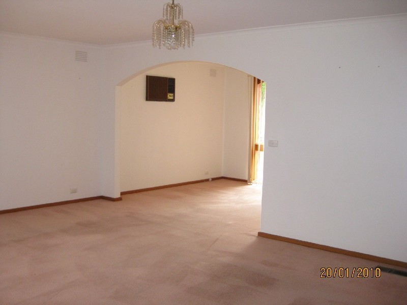 15 Clontarf Crescent, Templestowe VIC 3106