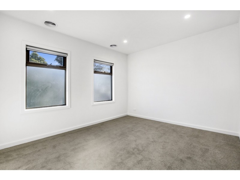 2/13 Adelyn Avenue, Donvale VIC 3111