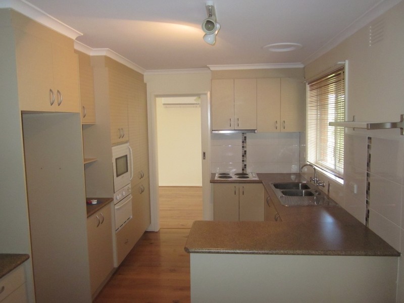 3/44 Beverley Street, Doncaster East VIC 3109