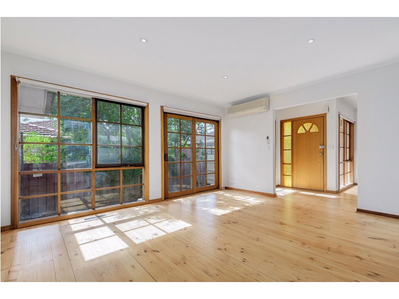 8A Leura Street, Doncaster East VIC 3109