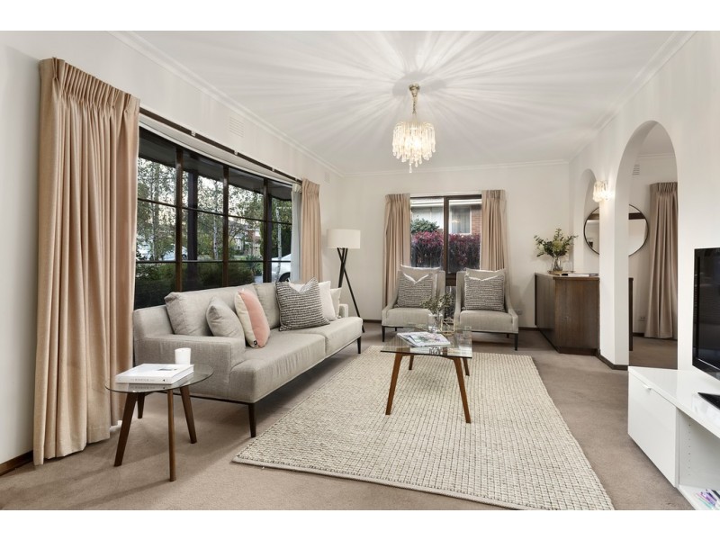 4 Tandara Ave, Doncaster VIC 3108