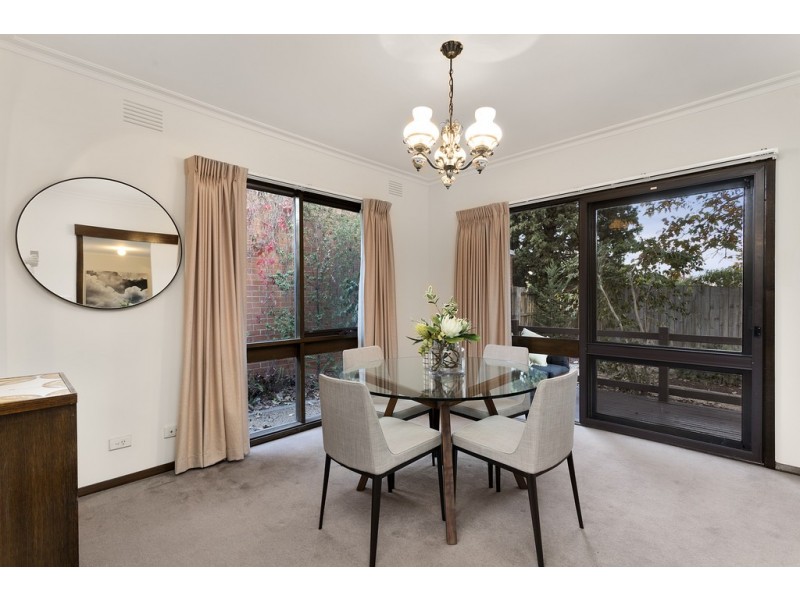 4 Tandara Ave, Doncaster VIC 3108