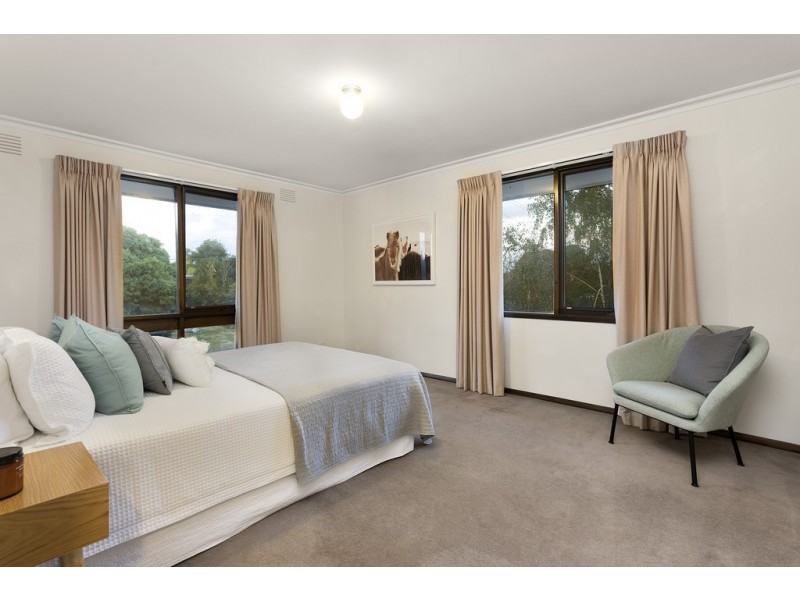 4 Tandara Ave, Doncaster VIC 3108