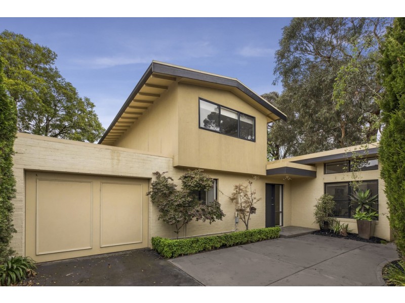 2/15 Boronia Grove, Doncaster East VIC 3109