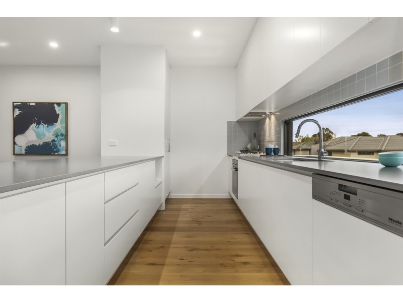 8/1091 Doncaster Rd, Doncaster East VIC 3109