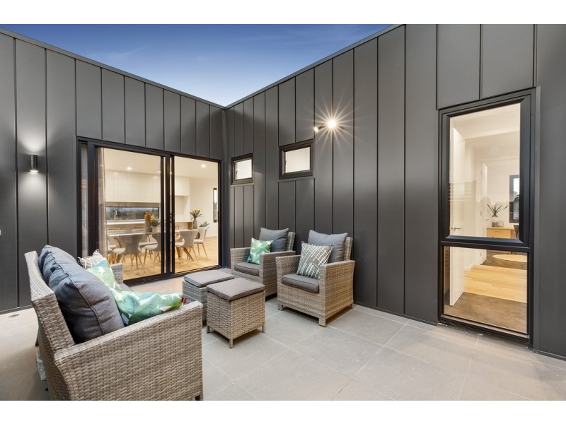 8/1091 Doncaster Rd, Doncaster East VIC 3109