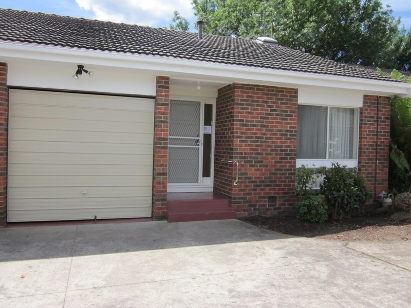 2/3 Leeds Street, Doncaster East VIC 3109
