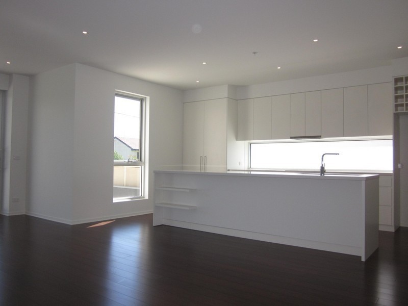 2/36 Mitchell Street, Doncaster East VIC 3109