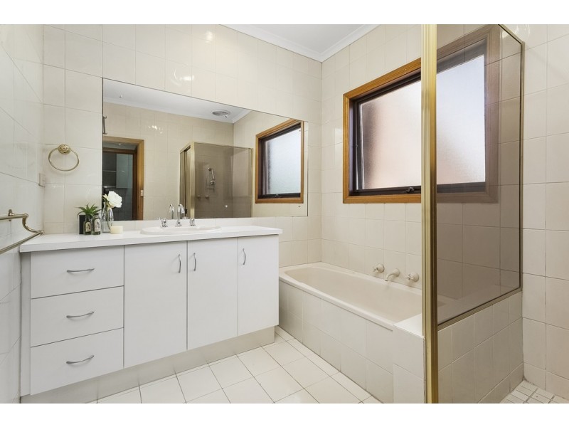 9 Glenmanor Close, Templestowe VIC 3106