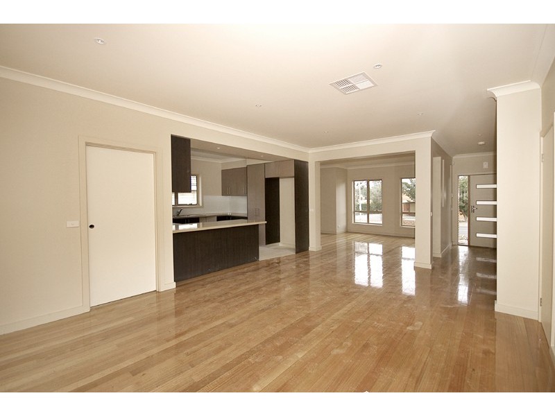 1-4/414 Middleborough Road, Blackburn VIC 3130