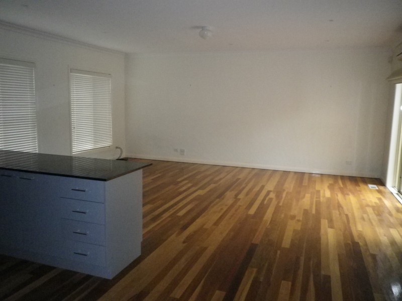 27 Morna Road, Doncaster East VIC 3109