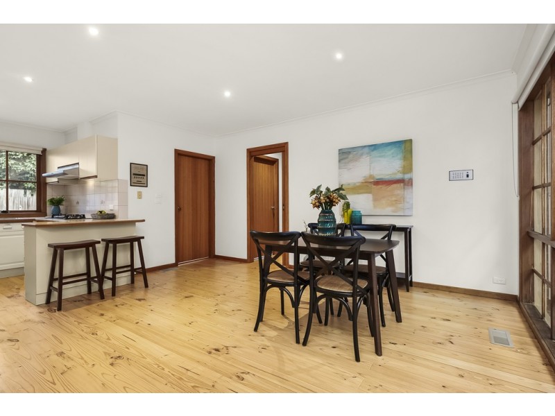 8A Leura Street, Doncaster East VIC 3109