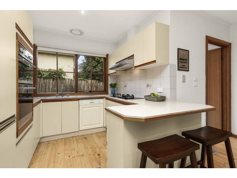 8A Leura Street, Doncaster East VIC 3109