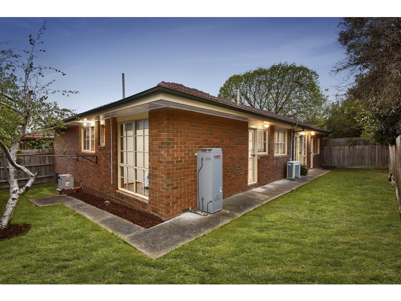 8A Leura Street, Doncaster East VIC 3109