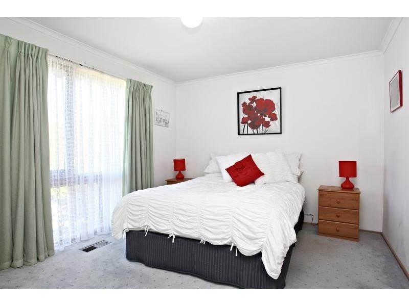 12 Ferres Court, Glen Waverley VIC 3150