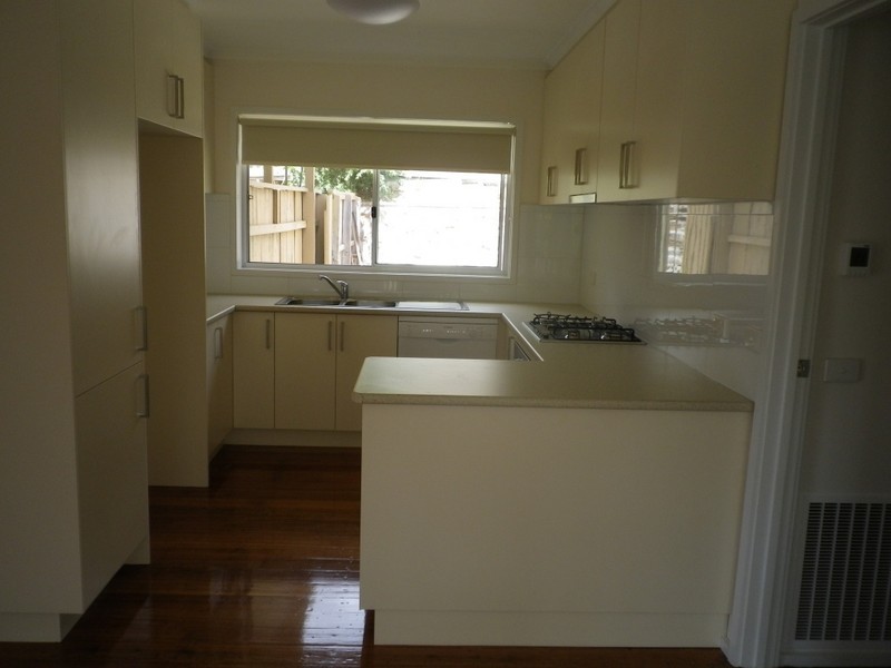 42 Dellfield Drive, Templestowe Lower VIC 3107