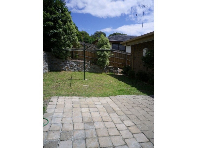 42 Dellfield Drive, Templestowe Lower VIC 3107