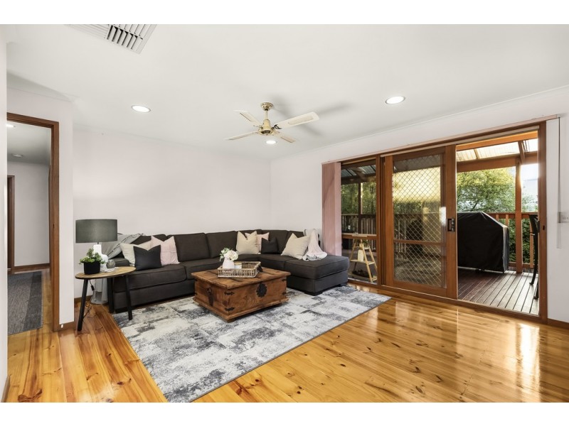 7 Daniel Court, Warranwood VIC 3134