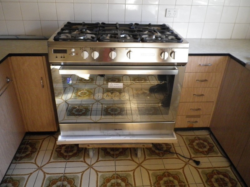 28 Lincoln Drive, Bulleen VIC 3105