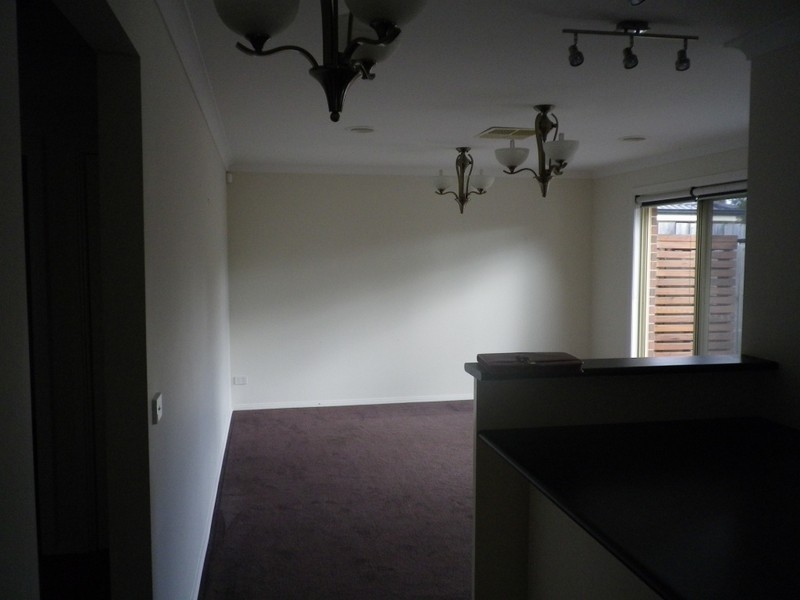 1/9 Paul Street, Doncaster VIC 3108