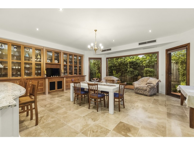 9 St Clems Rd, Doncaster East VIC 3109