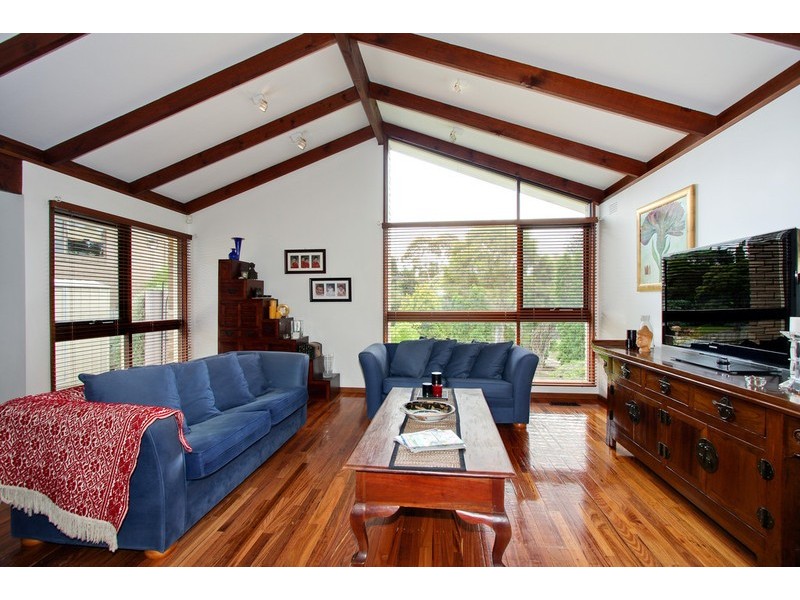 5 Snow Gum Road, Doncaster East VIC 3109