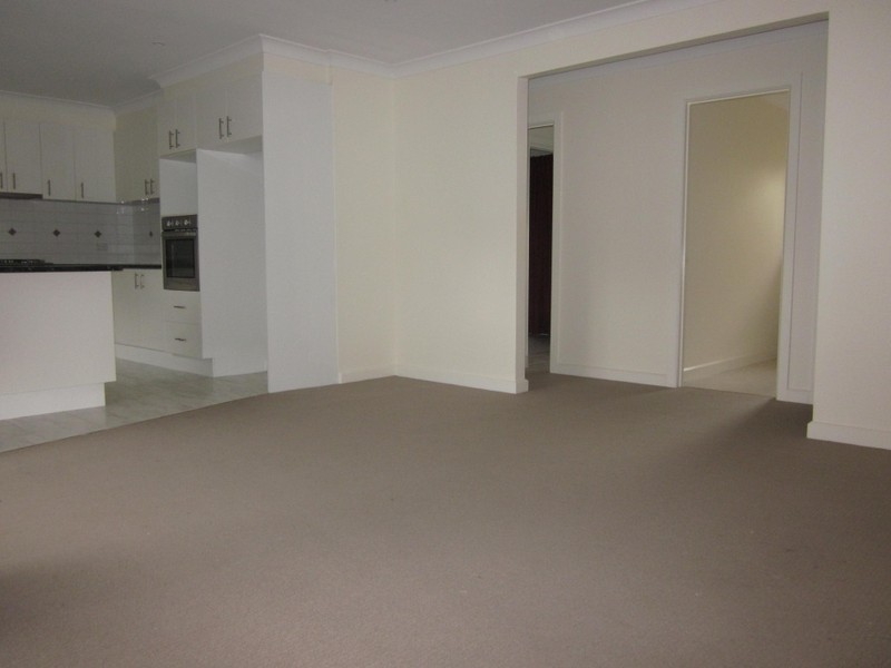 2/16 Coolabah Street, Doncaster VIC 3108