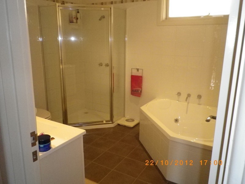 50 Thea Grove, Doncaster East VIC 3109