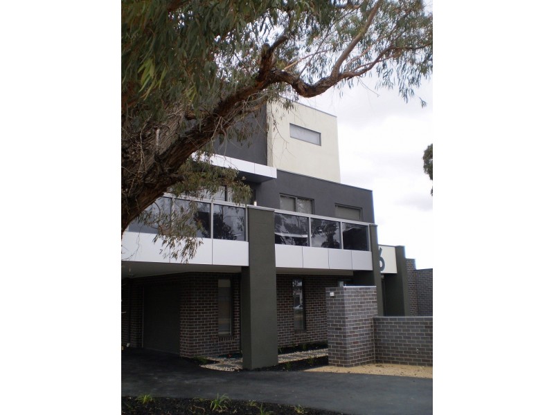 2/96 Plumpton Avenue, Glenroy VIC 3046