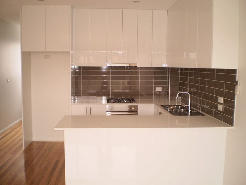 2/96 Plumpton Avenue, Glenroy VIC 3046