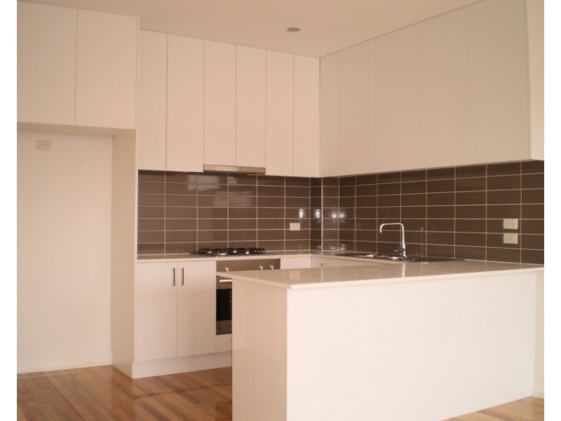 2/96 Plumpton Avenue, Glenroy VIC 3046