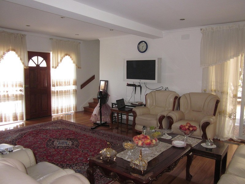 30 Renshaw Street, Doncaster East VIC 3109