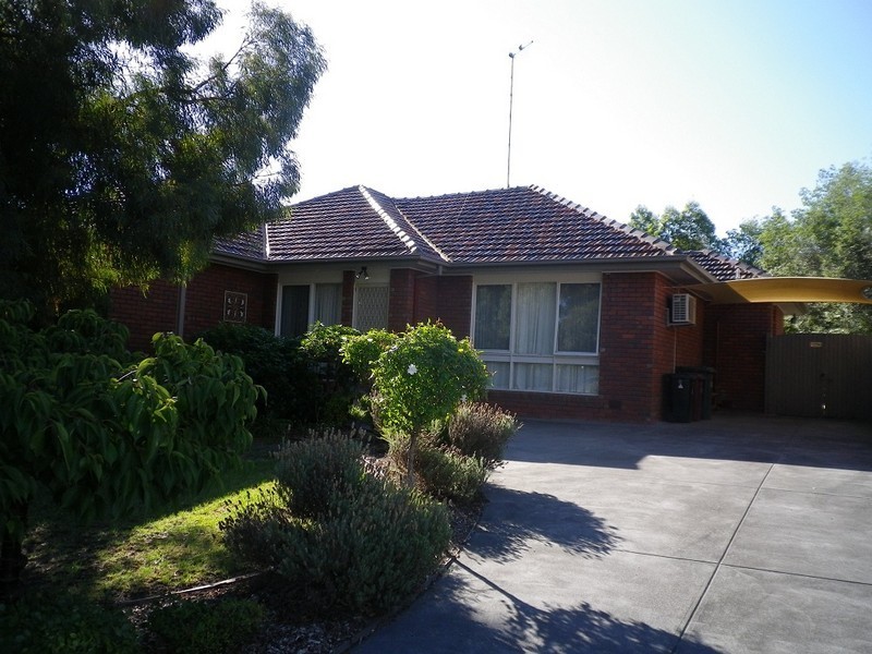 13 Hillcroft Drive, Templestowe VIC 3106