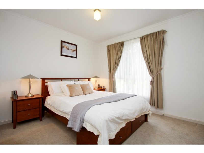 69 Wetherby Road, Doncaster VIC 3108