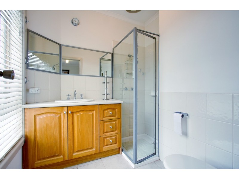 69 Wetherby Road, Doncaster VIC 3108