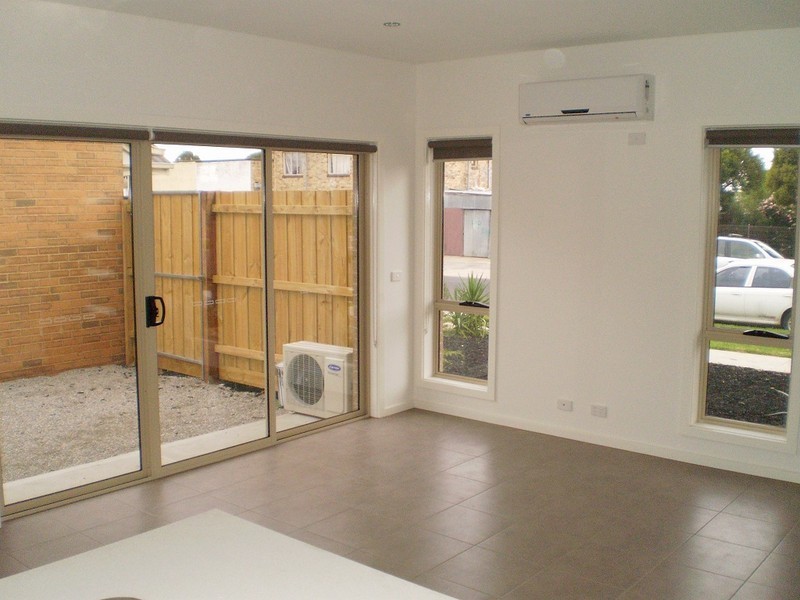 1/124 Daley Street, Glenroy VIC 3046