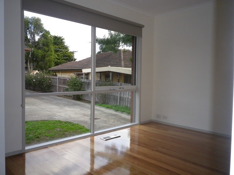 2/23 Turnstone Street, Doncaster East VIC 3109