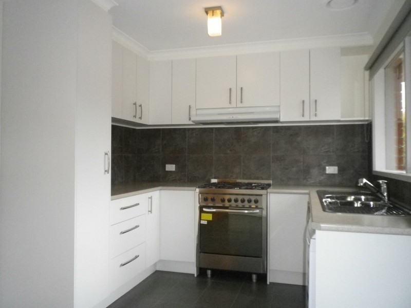 2/23 Turnstone Street, Doncaster East VIC 3109