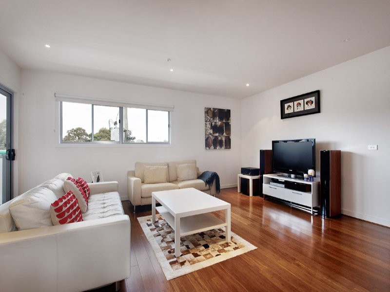 33/881 Doncaster Road, Doncaster East VIC 3109