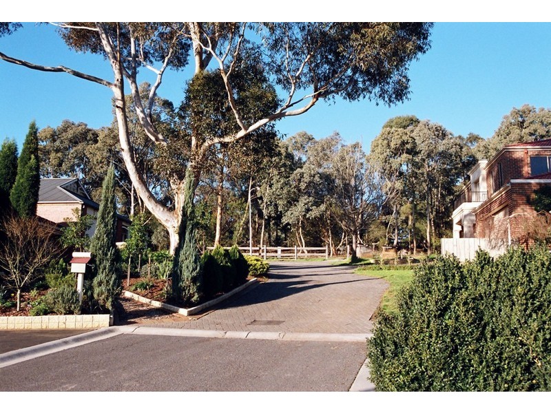 11 Moorakyne Place, Mitcham VIC 3132