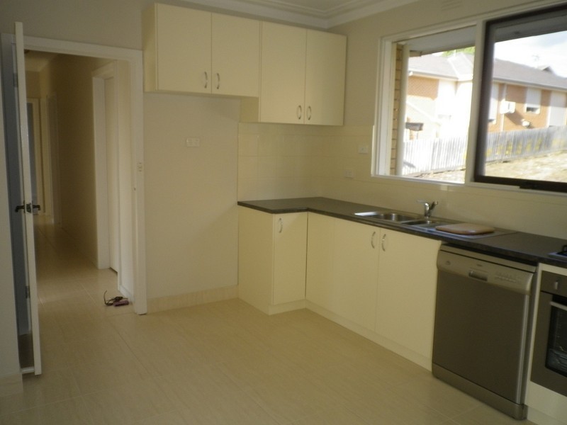 2/52 Cuthbert Street, Bulleen VIC 3105