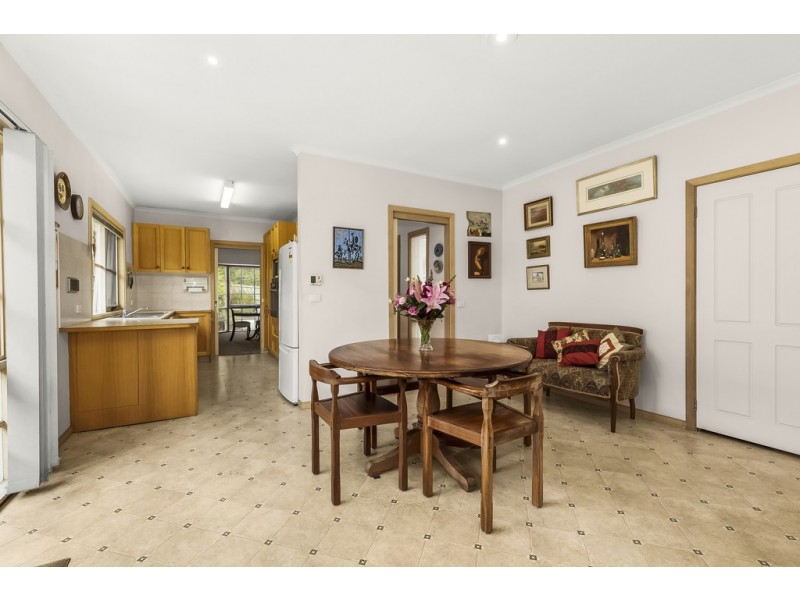 1/16 May Street, Doncaster East VIC 3109