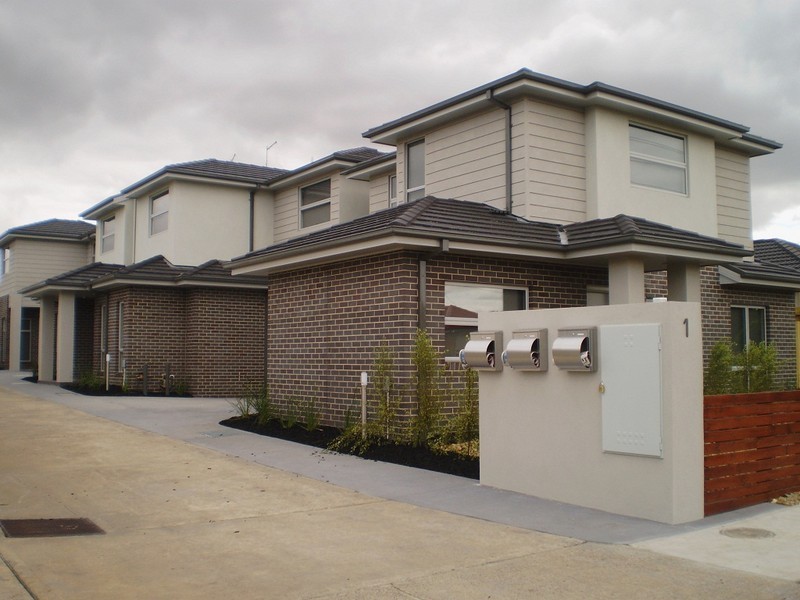 2/1 Regent Street, Hadfield VIC 3046