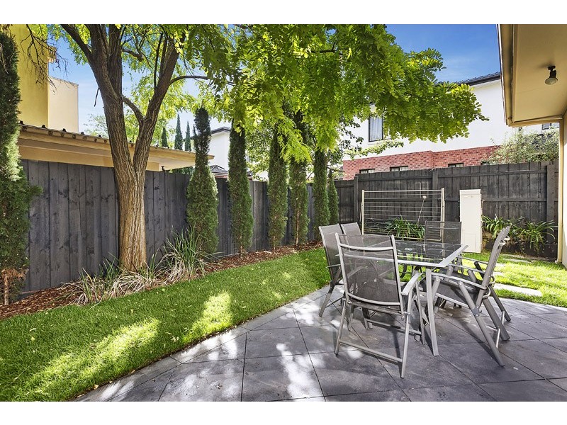 33 St Clems Road, Doncaster East VIC 3109