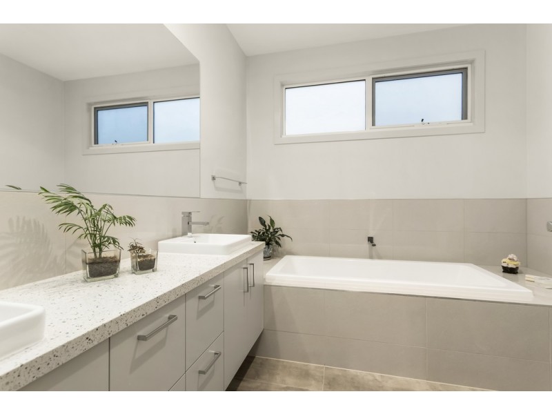 37 Morello Circle, Doncaster East VIC 3109