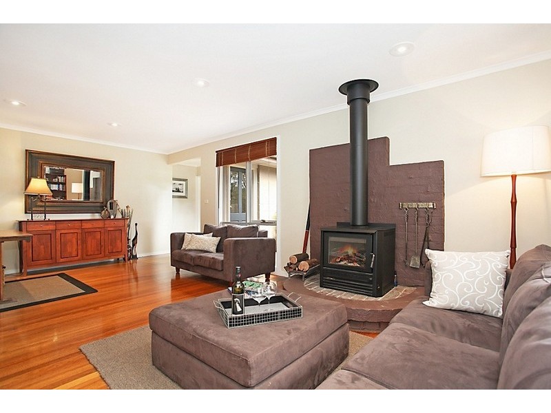 6 Lorraine Court, Warranwood VIC 3134